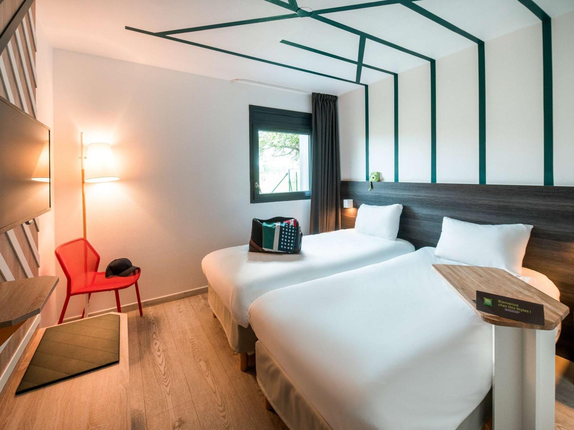 Ibis Styles Rouen Val De Reuil Hotel Val-de-Reuil Exterior photo